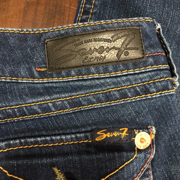 Seven “Legging” jeans Low Rise Dark Wash with Distressing Stretch - Picture 5 of 8